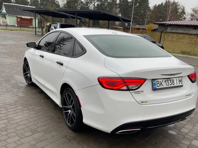 Chrysler 200 - фото 3