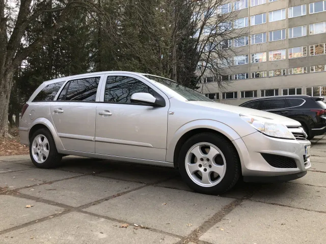 Opel Astra - фото 4