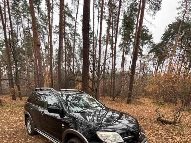 Mitsubishi Outlander - фото 4