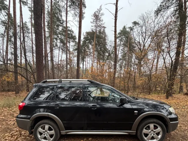 Mitsubishi Outlander - фото 5