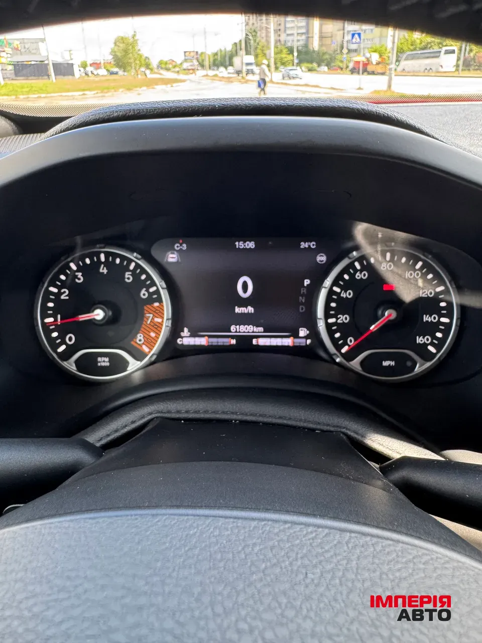 Jeep Renegade - фото 8