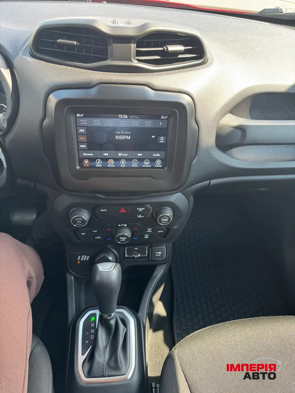 Jeep Renegade - фото 6