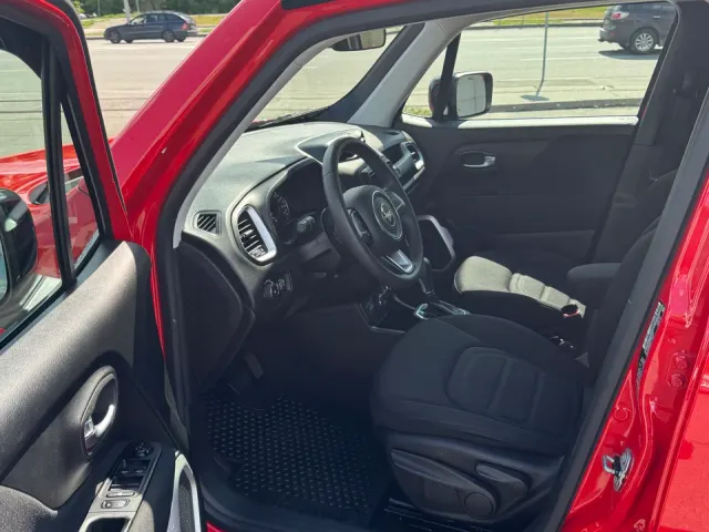 Jeep Renegade - фото 3