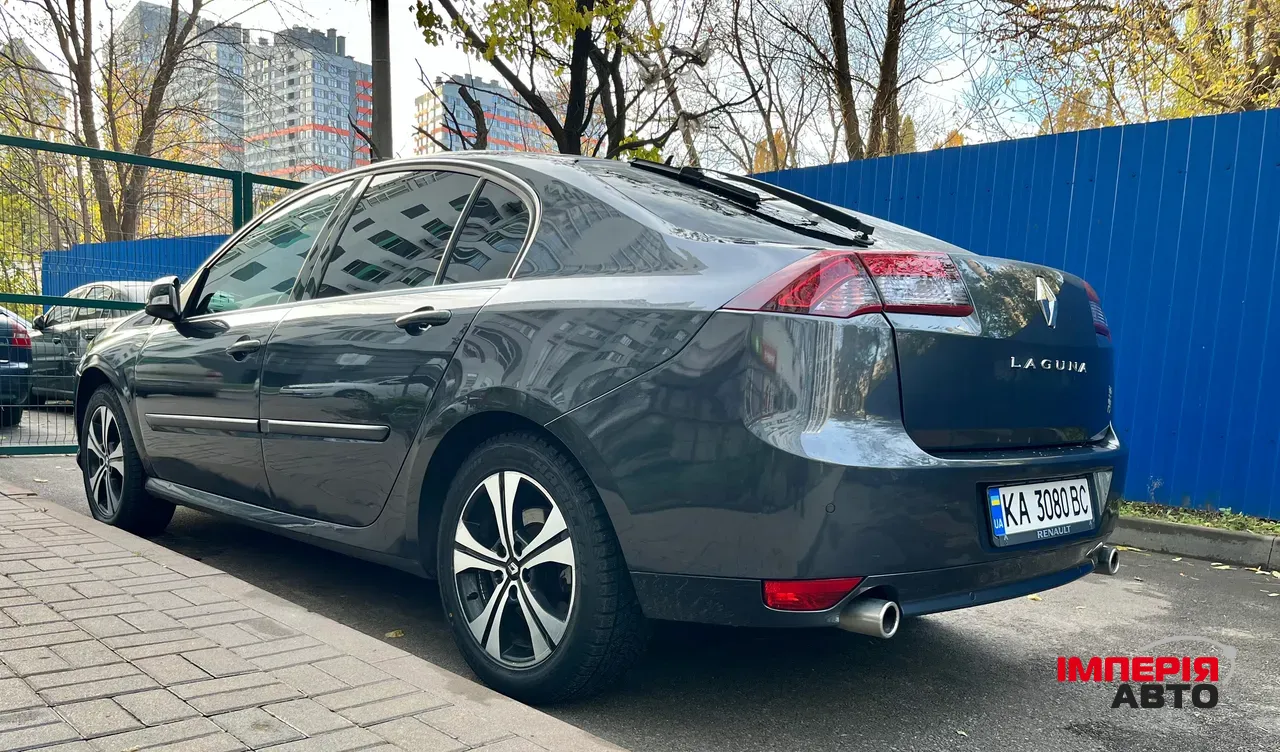 Renault Laguna - фото 12