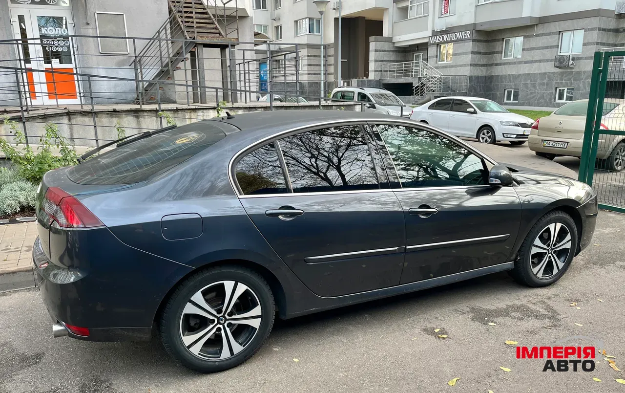 Renault Laguna - фото 9
