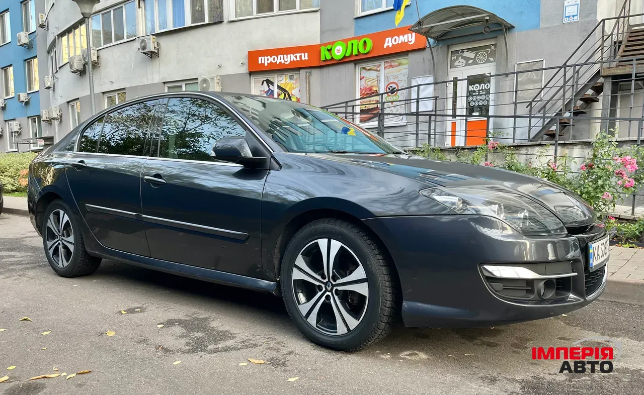 Renault Laguna - фото 8