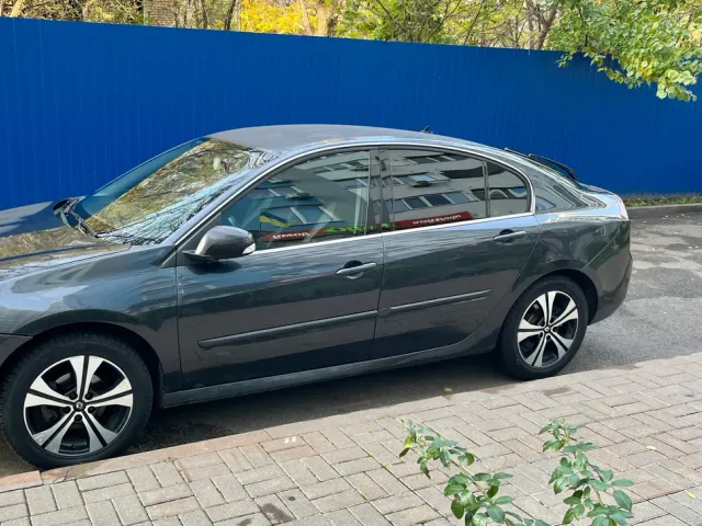 Renault Laguna - фото 4