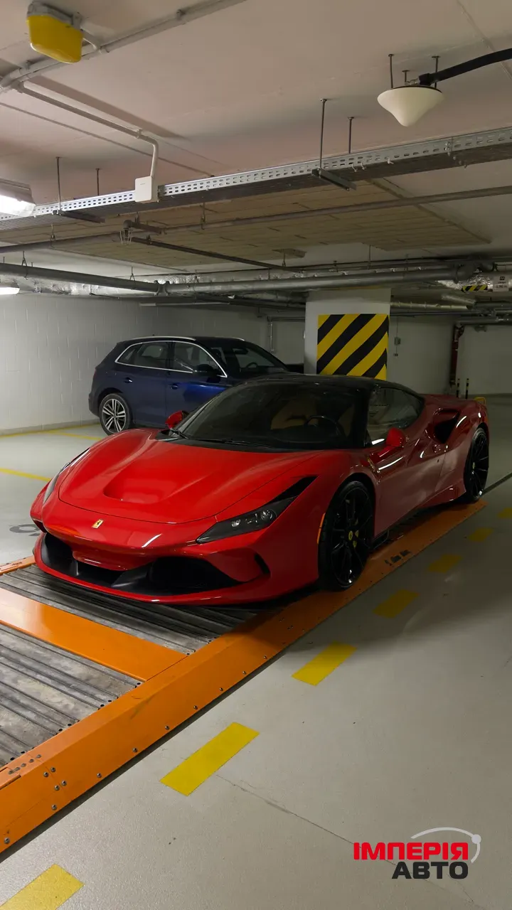 Ferrari F8 - фото 1