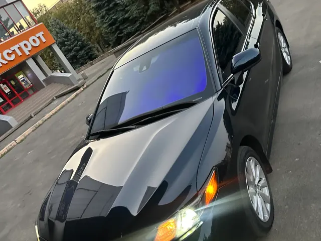 Toyota Camry - фото 2
