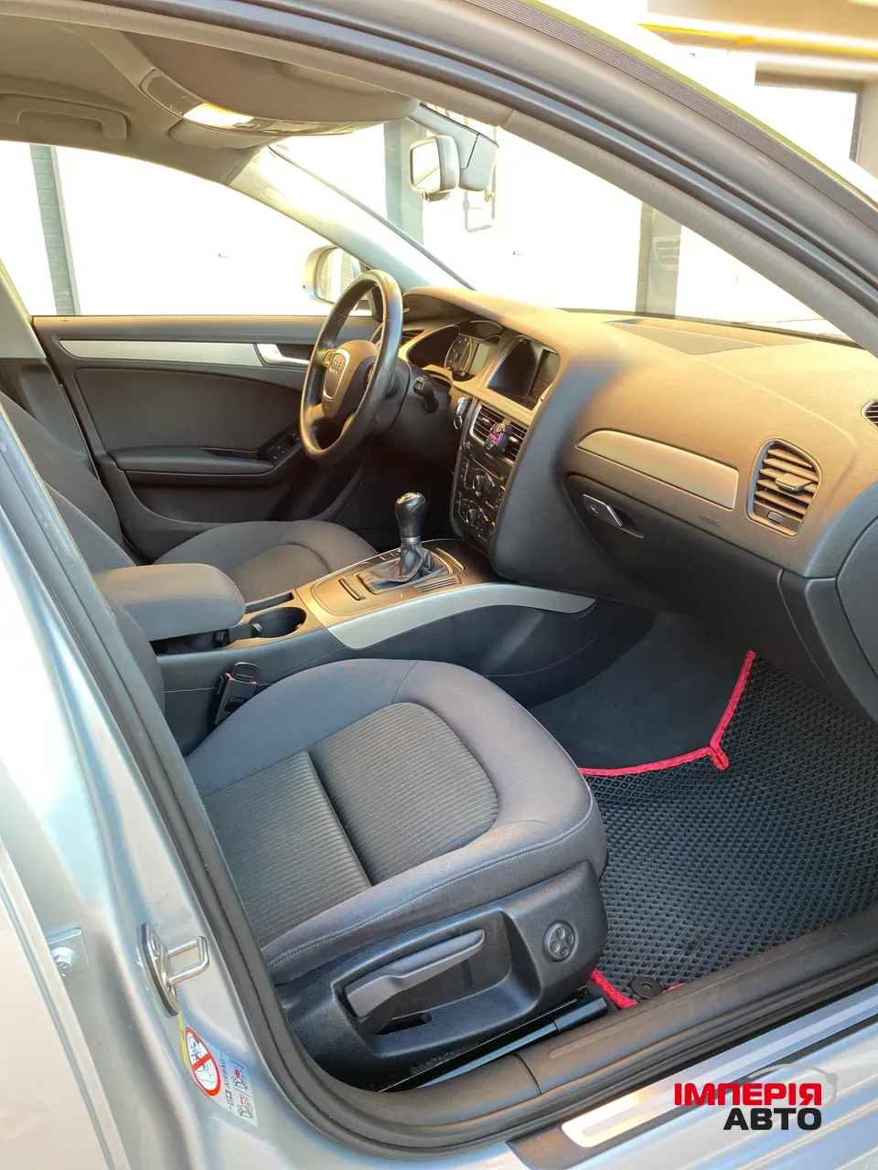 Audi A4 - фото 13