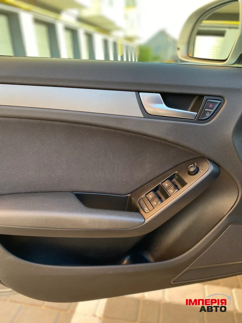 Audi A4 - фото 16