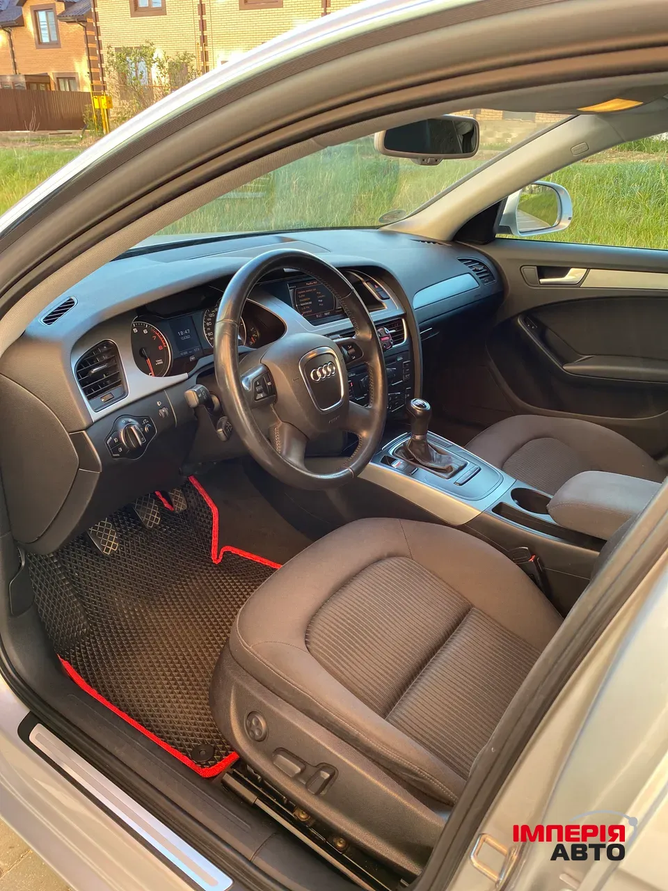 Audi A4 - фото 17