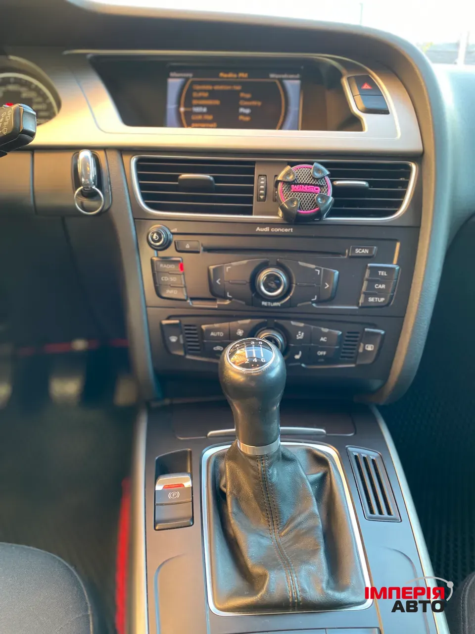 Audi A4 - фото 19