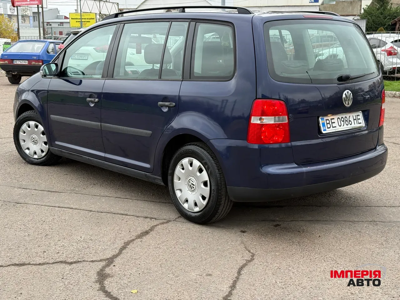 Volkswagen Touran - фото 6
