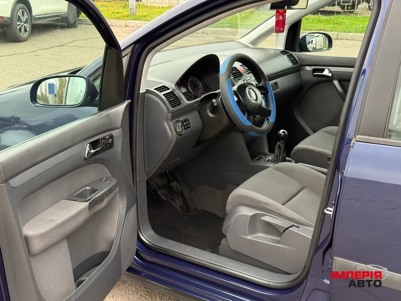 Volkswagen Touran - фото 7