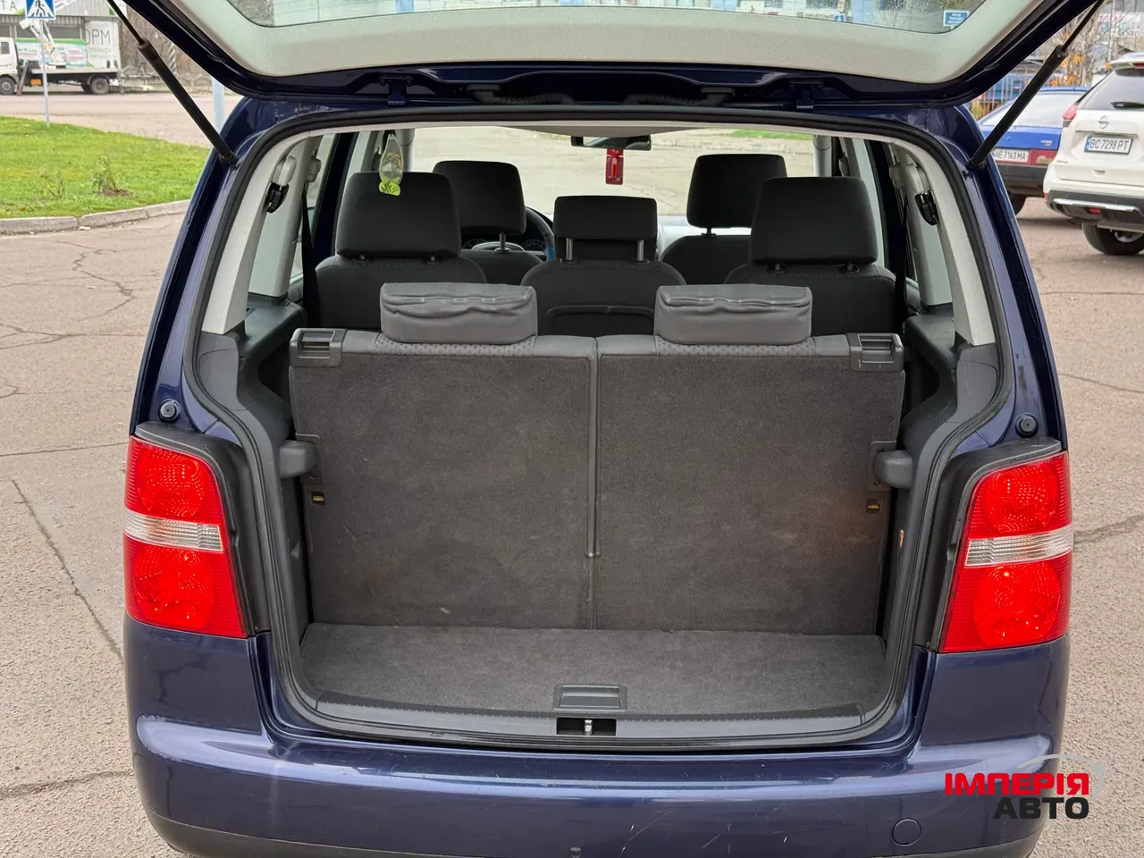 Volkswagen Touran - фото 17