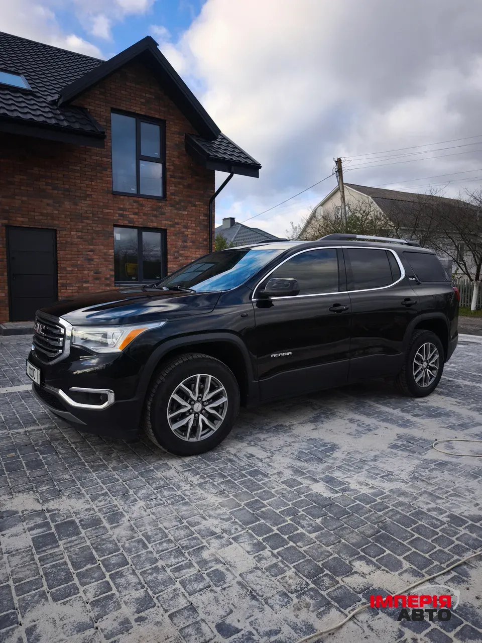 GMC Acadia - фото 1