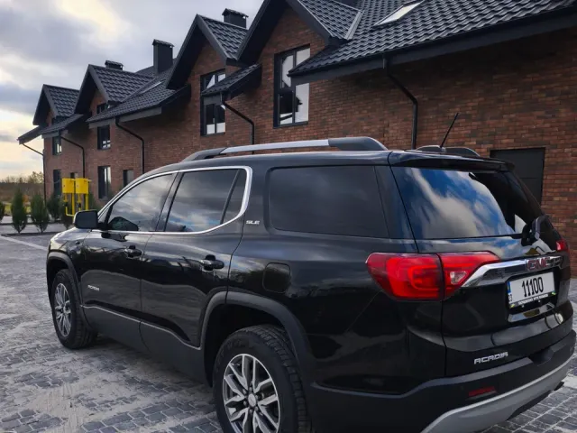 GMC Acadia - фото 4