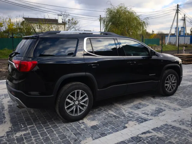GMC Acadia - фото 3