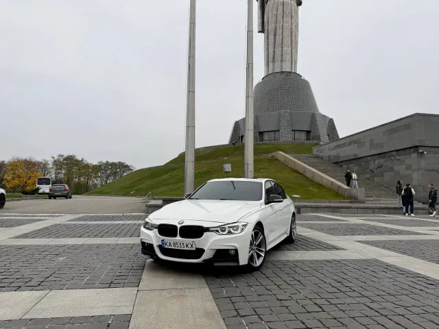 BMW 3 серії - фото 1