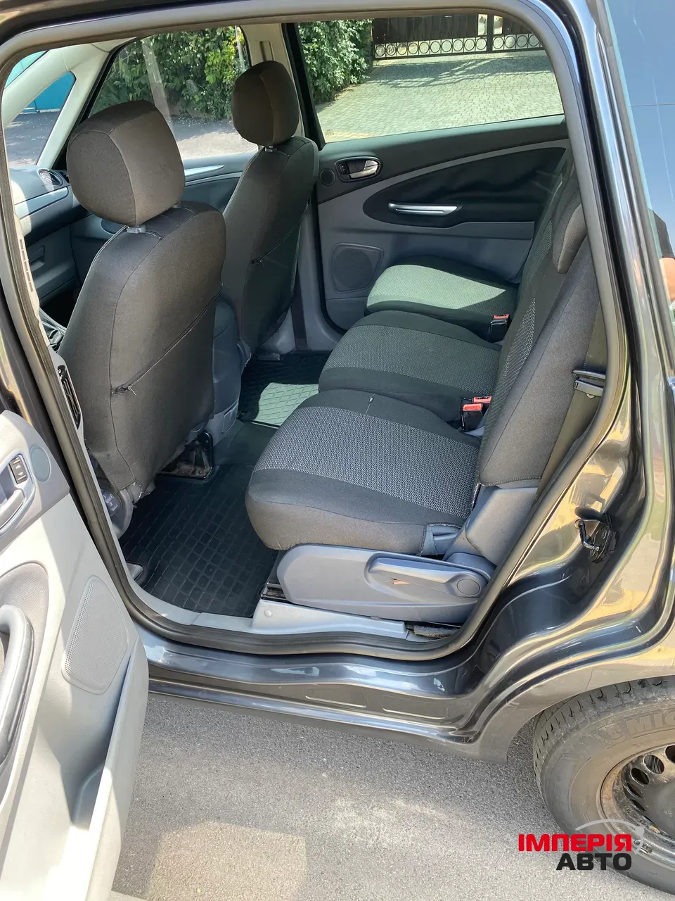 Ford S-MAX - фото 9