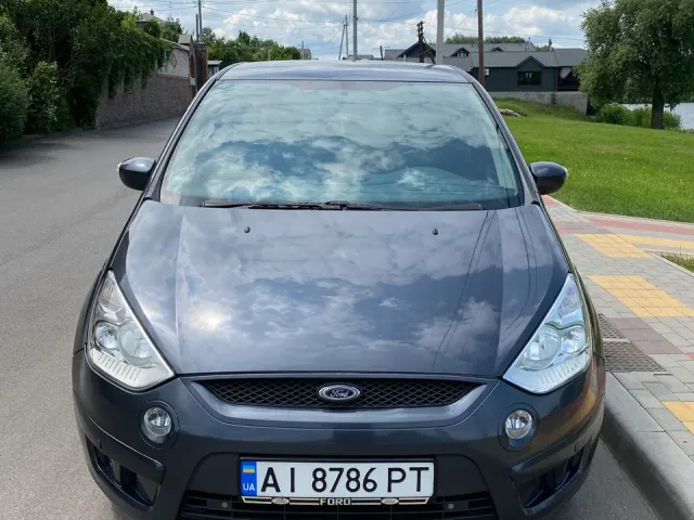 Ford S-MAX - фото 1