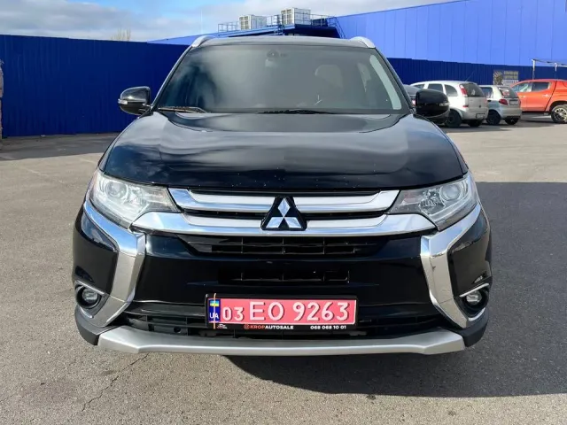 Mitsubishi Outlander - фото 5
