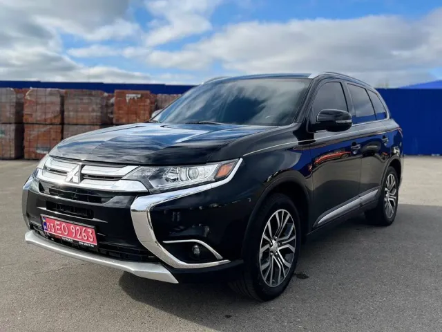 Mitsubishi Outlander - фото 2