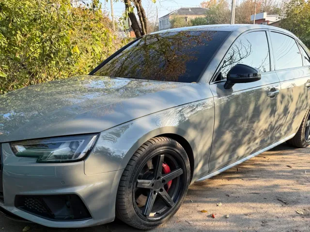 Audi S4 - фото 2