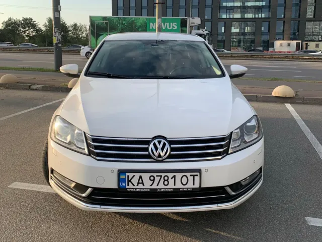 Volkswagen Passat - фото 2
