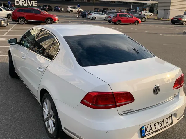 Volkswagen Passat - фото 4