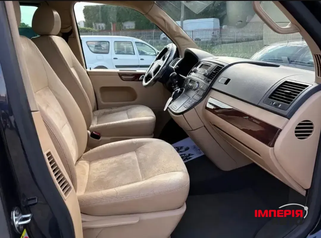 Volkswagen Transporter - фото 7