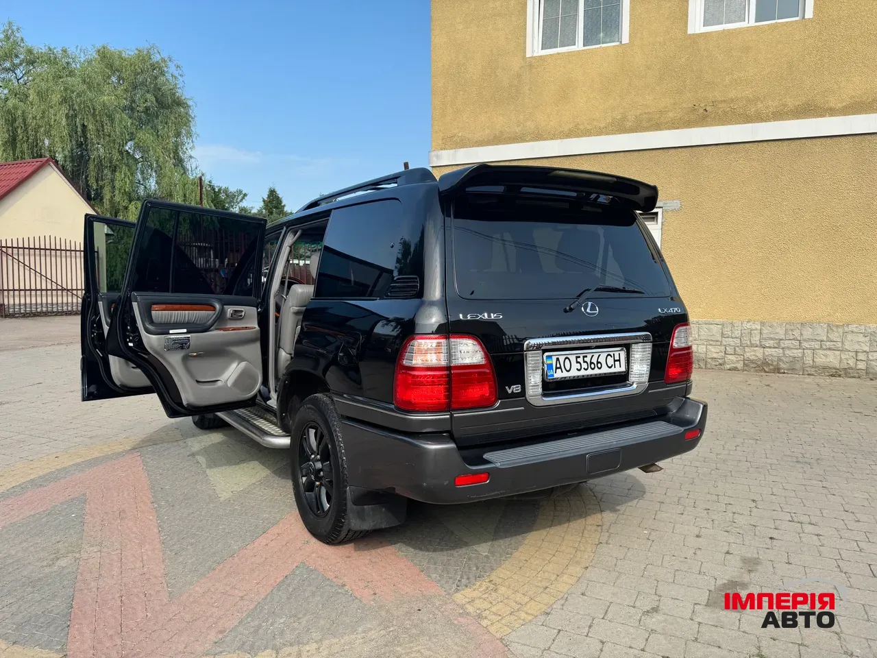 Lexus LX - фото 13