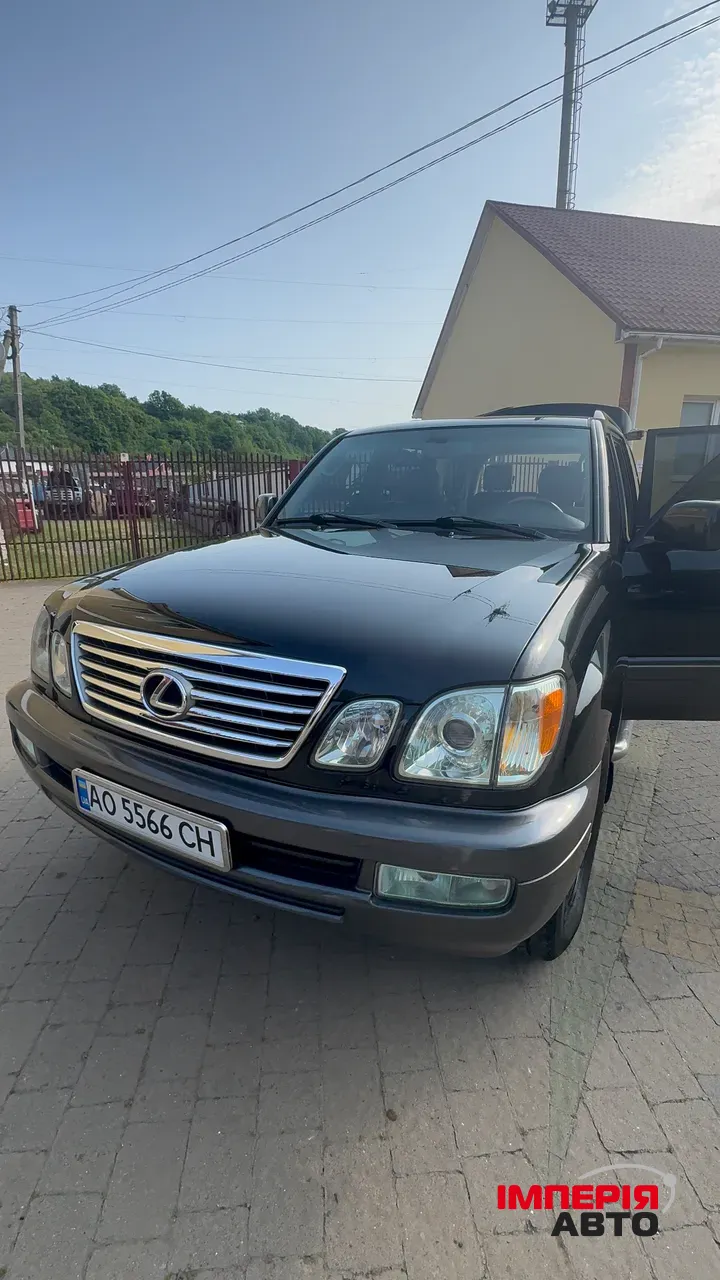 Lexus LX - фото 8