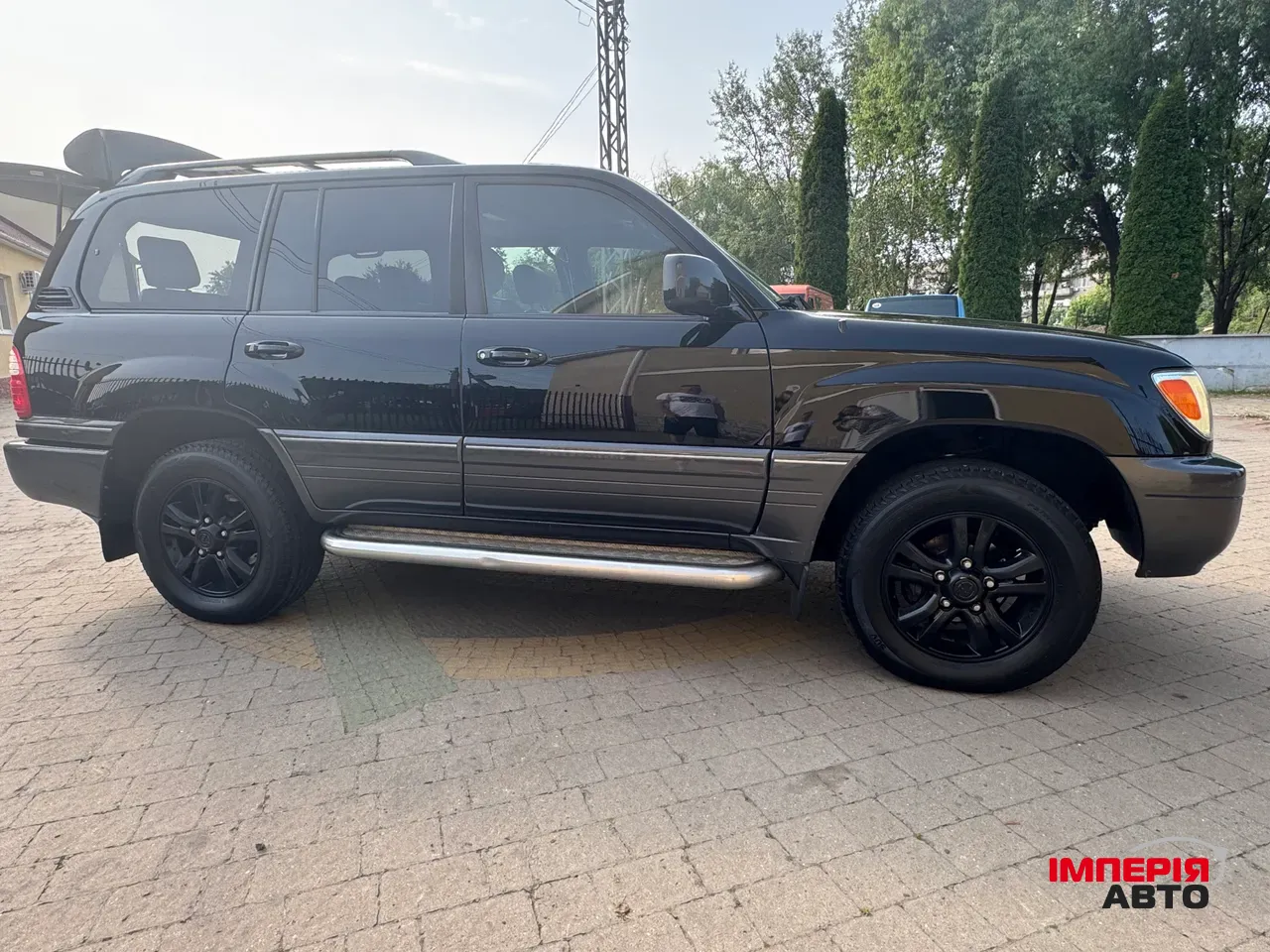 Lexus LX - фото 1