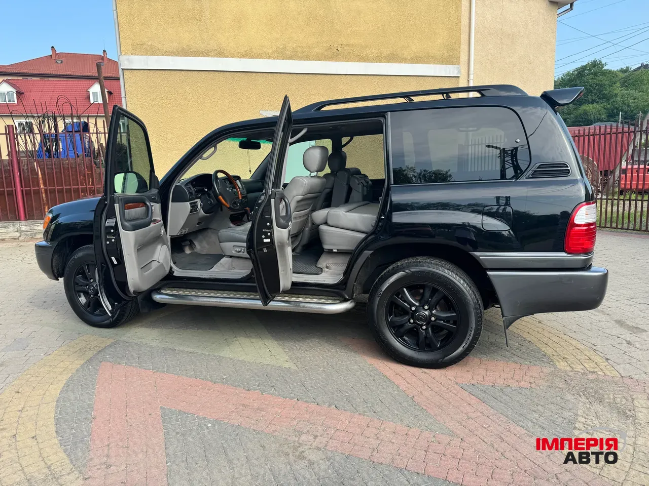 Lexus LX - фото 14