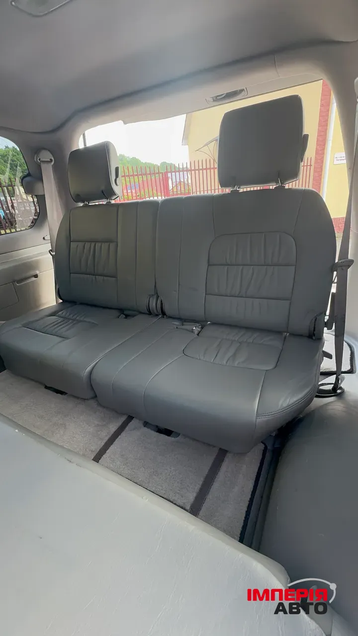 Lexus LX - фото 9