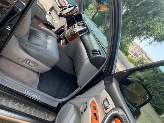Lexus LX - фото 3