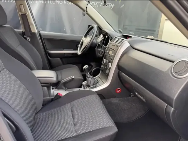 Suzuki Grand Vitara - фото 4