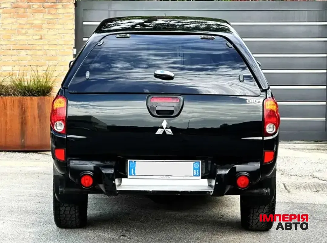 Mitsubishi L200 - фото 6