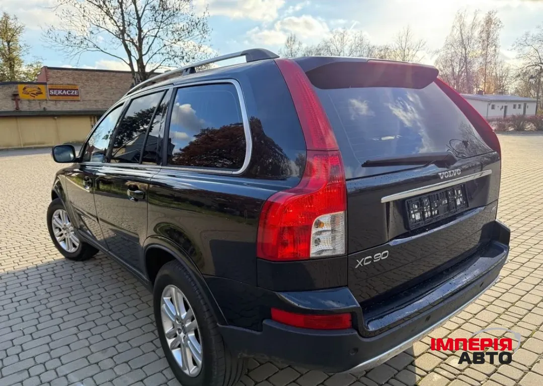 Volvo XC90 - фото 9