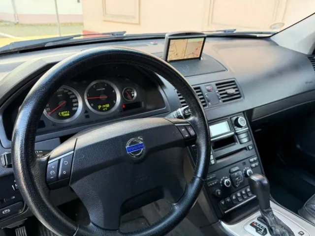 Volvo XC90 - фото 5