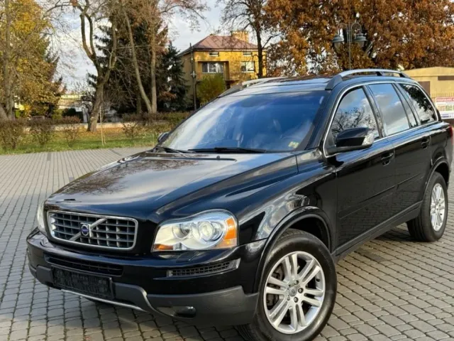 Volvo XC90 - фото 1