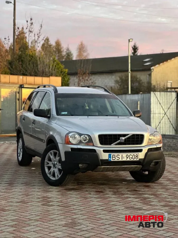 Volvo XC90 - фото 8
