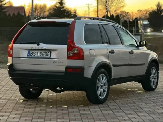 Volvo XC90 - фото 5