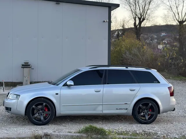 Audi A4 - фото 4