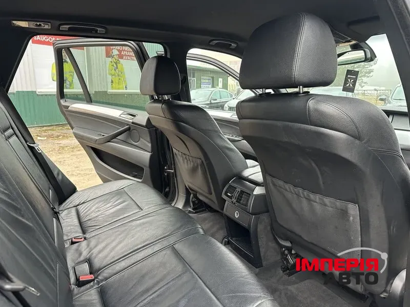 BMW X5 - фото 9