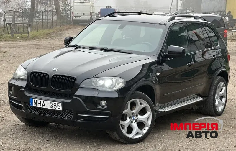 BMW X5 - фото 1