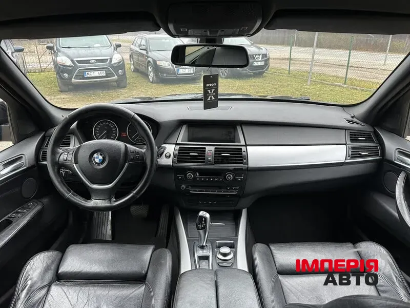 BMW X5 - фото 7