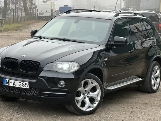 BMW X5 - фото 1